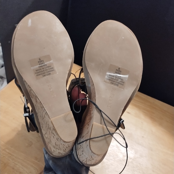 Super hot women's wedgie high heels from Express size 6 new with tags... - Picture 7 of 8